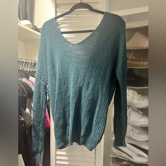 Francesca's sweater - Picture 2 of 3